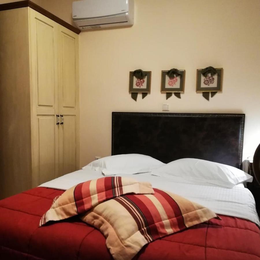 Valentini Guesthouse Karpenísion Dış mekan fotoğraf