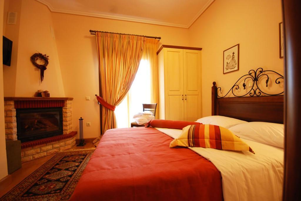 Valentini Guesthouse Karpenísion Oda fotoğraf