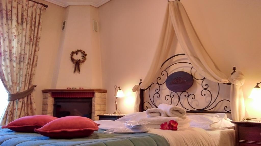 Valentini Guesthouse Karpenísion Dış mekan fotoğraf