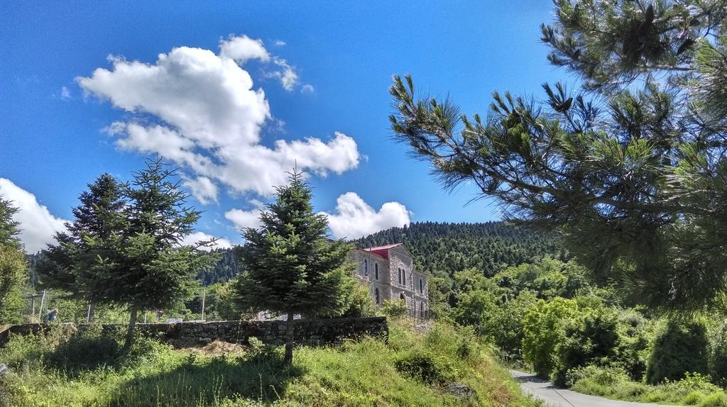 Valentini Guesthouse Karpenísion Dış mekan fotoğraf