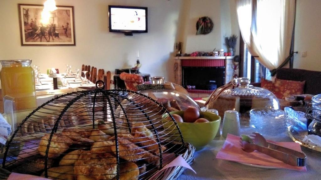 Valentini Guesthouse Karpenísion Dış mekan fotoğraf