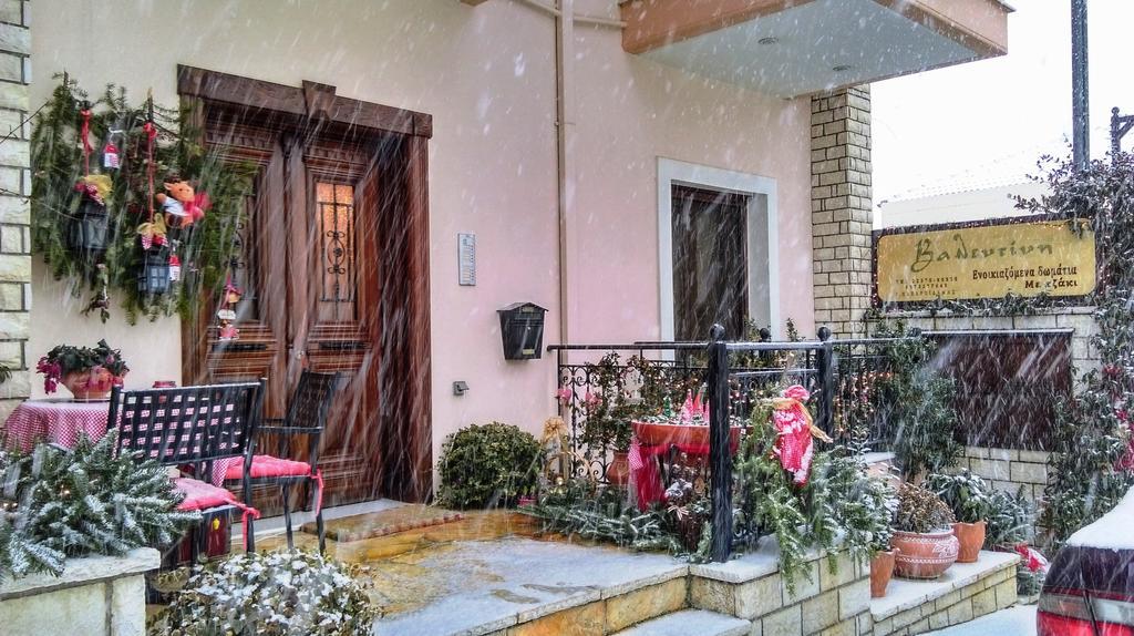 Valentini Guesthouse Karpenísion Dış mekan fotoğraf