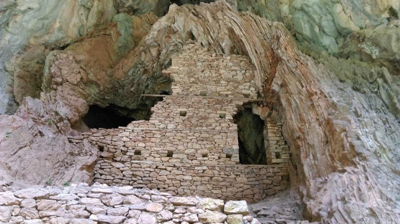 Valentini Guesthouse Karpenísion Dış mekan fotoğraf